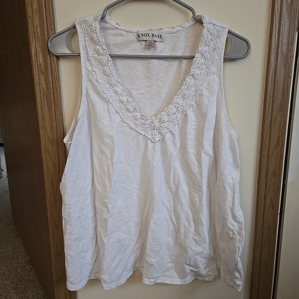 Knox Rose Women's White Crochet Floral Sleeveless V Neck Tank Top Size XL EX!
